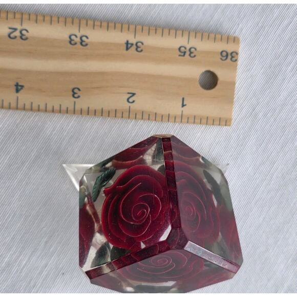Vintage Red Rose Paperweight Acrylic Gorgeous Bircraft Lucite Cube Clear - Picture 7 of 8